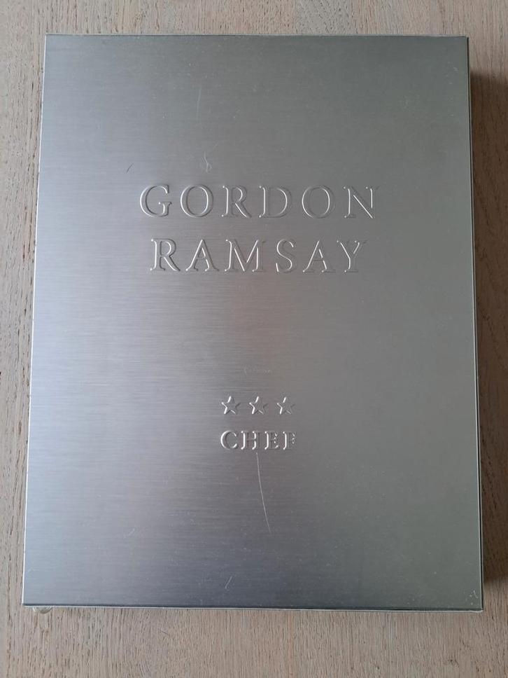 Gordon Ramsay Driesterrenchef 461/500

Gesigneerd, Boeken, Kookboeken, Zo goed als nieuw, Ophalen of Verzenden