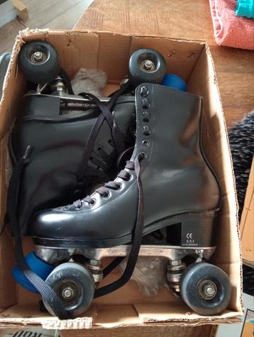 Rolschaatsen maat 37 beschikbaar voor biedingen
