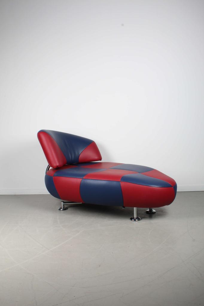 1x Leolux Kikko Chaise Longue Blauw/Rood Leer – Chroom, Huis en Inrichting, Banken | Sofa's en Chaises Longues, Zo goed als nieuw