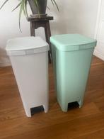 Twee Brabantia pedaalemmers - Kunststof, Ophalen, Kunststof, Met pedaal, 50 tot 75 cm