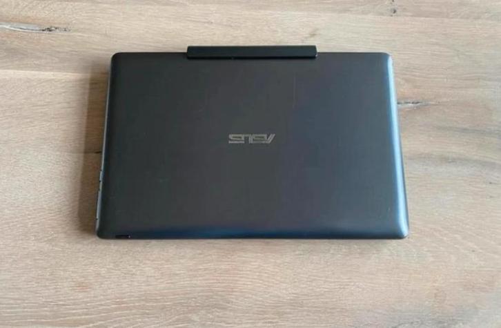 Laptop tablet met toetsenbord, Computers en Software, Android Tablets, Gebruikt, Wi-Fi, 10 inch, 32 GB, Ophalen of Verzenden