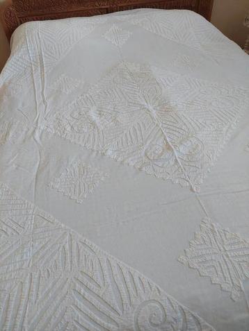 Beddensprei uit India. Met handgemaakt patchwork.  beschikbaar voor biedingen