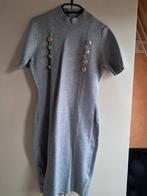 Grijze jurk met goudkleurige knopen, maat 40/42/m/l, Maat 38/40 (M), Ophalen of Verzenden, Zo goed als nieuw, Grijs
