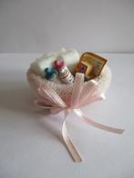 poppenhuis mandje met babyspullen zitten vast, Ophalen of Verzenden, Zo goed als nieuw, Decoratie