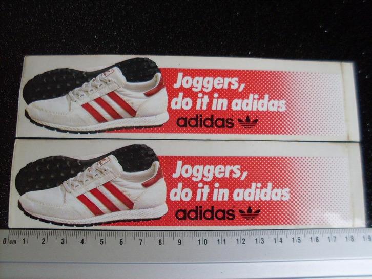 2x ruit sticker adidas logo joggers do it in running shoes, Verzamelen, Stickers, Zo goed als nieuw, Merk, Verzenden