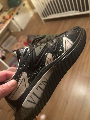valentino schoenen beschikbaar voor biedingen