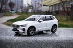 1:18 Volvo XC60 - sport edition 2022 - Wit, Hobby en Vrije tijd, Modelauto's | 1:18, Overige merken, Auto, ., Nieuw