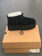 UGG Classic Ultra Mini Platform Black EU 40, Kleding | Dames, Nieuw, Lage of Enkellaarzen, Ophalen of Verzenden, UGG