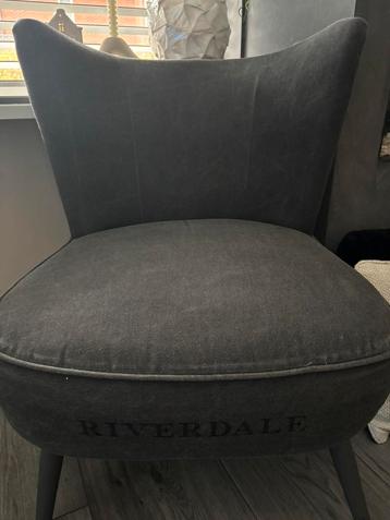 Riverdale jeans vintage fauteuil