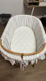 Rotan wieg, Ophalen, Zo goed als nieuw, Wieg