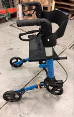 ROLLATOR Blauw kleur zit er als nieuw uit, Diversen, Ophalen of Verzenden, Zo goed als nieuw