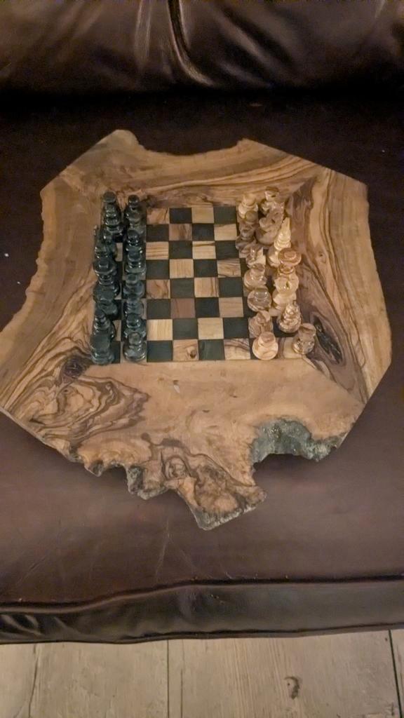 Uniek Houten Schaakspel, Hobby en Vrije tijd, Gezelschapsspellen | Bordspellen, Zo goed als nieuw, Een of twee spelers, Ophalen of Verzenden