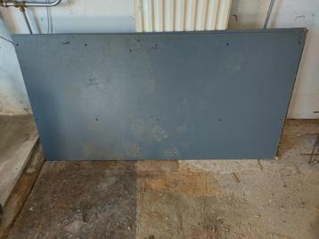 3 gebruikte trespa platen 153 x 80cm; dik 6mm. beschikbaar voor biedingen