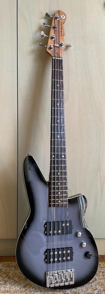 Reverend Mercalli 5 (5 snarige bas), Muziek en Instrumenten, Snaarinstrumenten | Gitaren | Bas, Zo goed als nieuw, Elektrisch