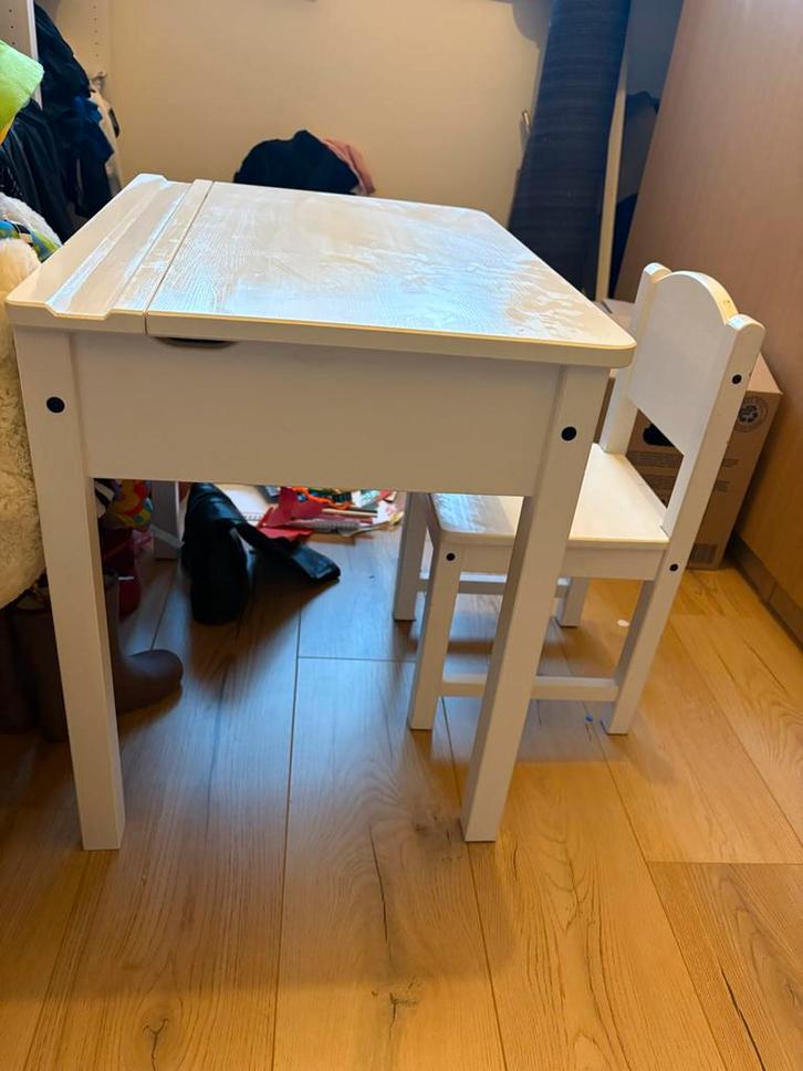 Wit Kinder bureausetje., Kinderen en Baby's, Kinderkamer | Inrichting en Decoratie, Zo goed als nieuw, Overige typen, Ophalen