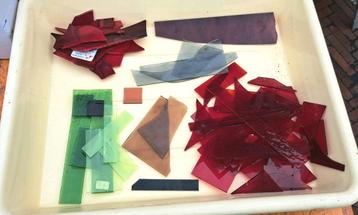 Glas resten - 2 - voor glas-in-lood of Tiffany  beschikbaar voor biedingen