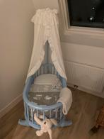 Mooie licht blauwe wieg van hout, Kinderen en Baby's, Babywiegjes en Ledikanten, Ophalen of Verzenden, Wieg