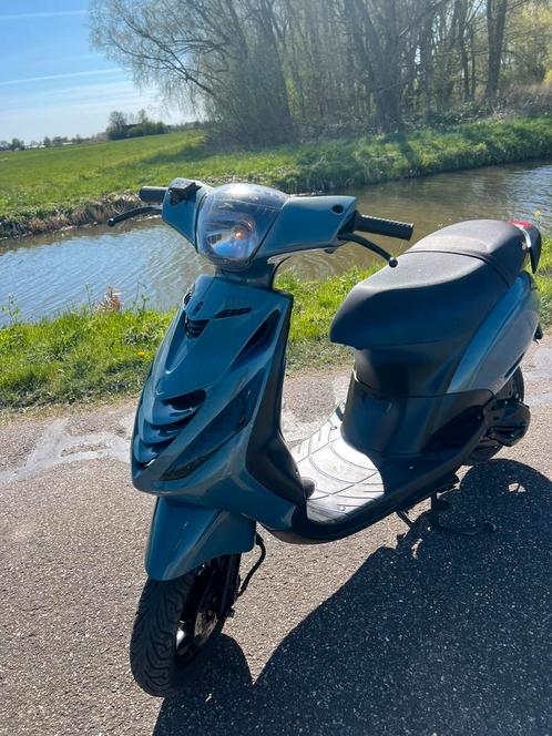 Piaggio zip 70cc 2t, Fietsen en Brommers, Scooters | Piaggio, Zo goed als nieuw, Zip, Maximaal 45 km/u, Benzine, Ophalen