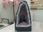 Amethist geode no 8, Verzamelen, Mineralen en Fossielen, Ophalen of Verzenden, Mineraal