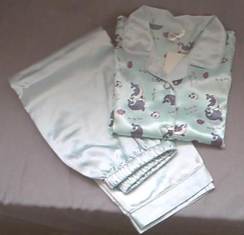 Nieuw!! Partij satijnen kinder pyjama's, 45 stuks, Kinderen en Baby's, Kinderkleding | Kinder-kledingpakketten, Verzenden