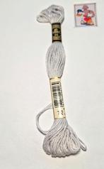 DMC mouline, grijs 762, Mulhouse, France, Ophalen of Verzenden, Borduurgaren of Zijde, DMC