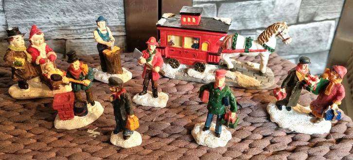 Set kerstfiguren voor kerstdorp - met paard en wagen, Diversen, Kerst, Gebruikt, Ophalen of Verzenden
