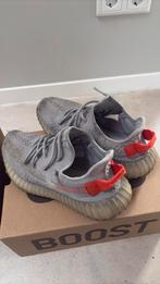 Yeezy Boost 350 by Adidas maat 39 1/3, Kleding | Dames, Schoenen, Ophalen of Verzenden, Gedragen, Wit, Sneakers of Gympen