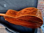 Vintage Guisal Valencia Spaanse Gitaar + Tribal Planet Case, Muziek en Instrumenten, Snaarinstrumenten | Gitaren | Akoestisch
