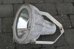 Industriële gietijzeren spot voor op driepoot + gratis lamp, Huis en Inrichting, Lampen | Vloerlampen, Verzenden, Gebruikt, Metaal