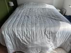 Zilverkleurige bedsprei, 2,70 x 2,70 m, Huis en Inrichting, Gebruikt, Overige kleuren, Overige typen, Tweepersoons