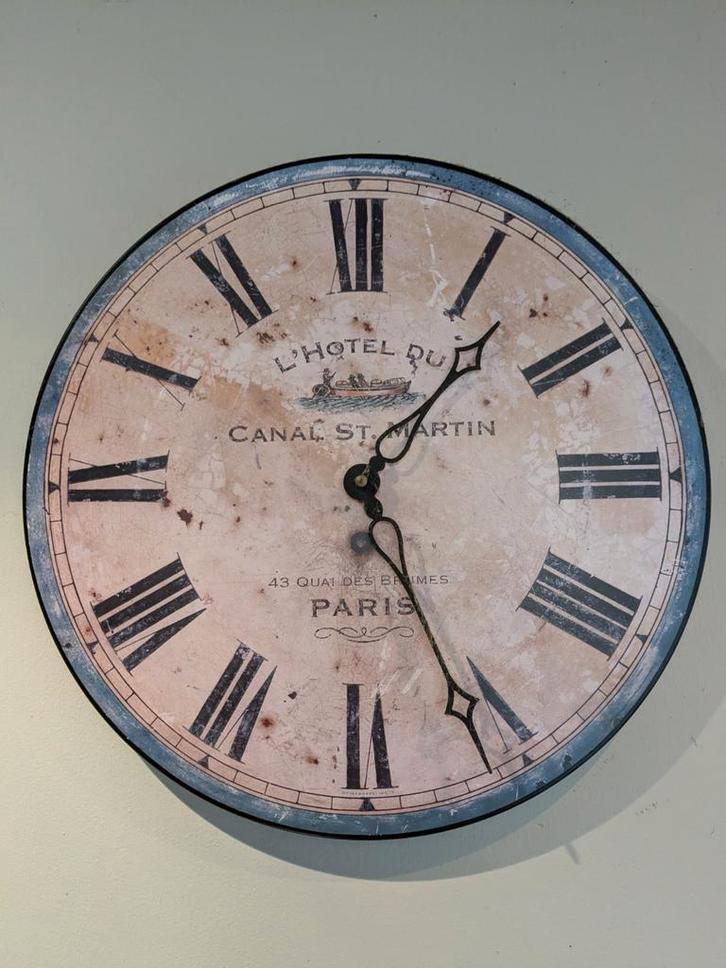 Klassieke Wandklok - Verhuizing!, Huis en Inrichting, Woonaccessoires | Klokken, Gebruikt, Wandklok, Analoog, Ophalen of Verzenden