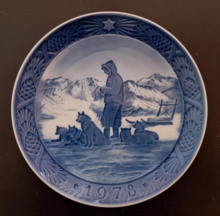 Wandborden ROYAL COPENHAGEN  16 stuks, Antiek en Kunst, Antiek | Wandborden en Tegels, Ophalen