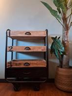 Industriële trolley met mangohouten bakken, Ophalen, Gebruikt