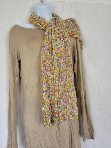 Leuke bloemetjes sjaal 52x160 100% viscose beschikbaar voor biedingen