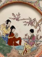 Bord van Chinese Famille Rose Medaillon, Ophalen of Verzenden