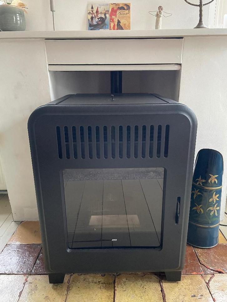 Pelletkachel MCZ CUTE met afstandsbediening, Huis en Inrichting, Kachels, Zo goed als nieuw, Vrijstaand, Pelletkachel, Hout, Ophalen