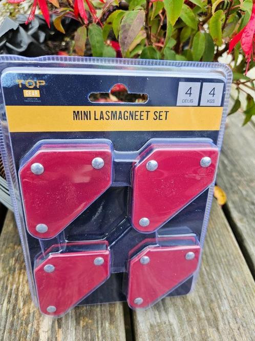 Mini lasmagneet set 4-delig  €  6,00, Auto diversen, Overige Auto diversen, Ophalen of Verzenden