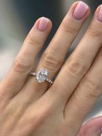18KT Wit Goud - Ovaal lab diamant totaal 2.22ct - Ring, Sieraden, Tassen en Uiterlijk, Ringen, Ophalen, Wit, Nieuw, 17 tot 18