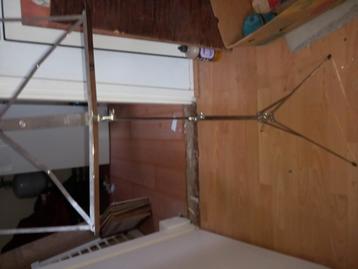 Muziek standaard  4 euro beschikbaar voor biedingen