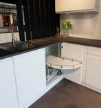 Kvik Linearis keuken | Wit greeploos | Roomdivider | 50%, Ophalen, Kvik, Wit, Woerden@woerden.kvik.nl