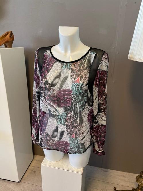 Top van Vero Moda maat M, Kleding | Dames, Tops, Zo goed als nieuw, Maat 38/40 (M), Paars, Zonder mouw, Ophalen of Verzenden