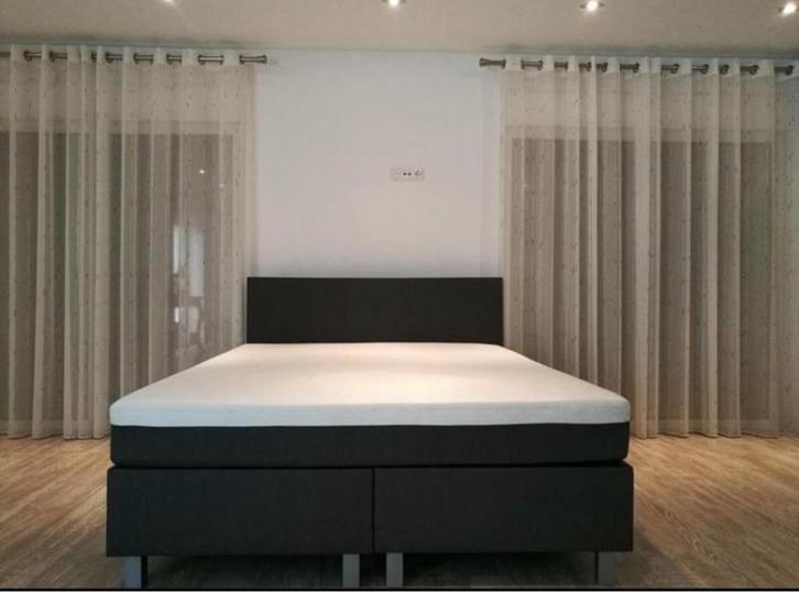 boxspring 180x200, Huis en Inrichting, Slaapkamer | Bedden, Nieuw, Tweepersoons, 180 cm, 200 cm, Zwart, Ophalen of Verzenden