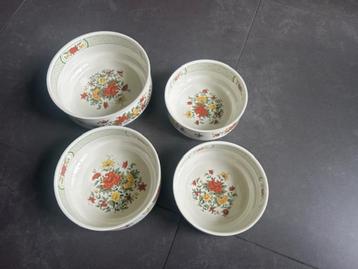 Summerday diepe ronde schalen (nestschalen) V&B   beschikbaar voor biedingen