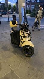 Vespa sprint 80cc 2017, Fietsen en Brommers, Scooters | Vespa, Overige modellen, Ophalen of Verzenden, Zo goed als nieuw, 80 cc