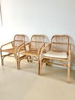 Rotan stoelen met armleuning, Huis en Inrichting, Stoelen, Ophalen, Riet of Rotan, Zo goed als nieuw, Drie