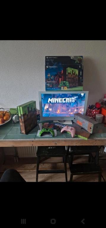 Xbox One S 1tb Minecraft edition (cib) met extra controller. beschikbaar voor biedingen
