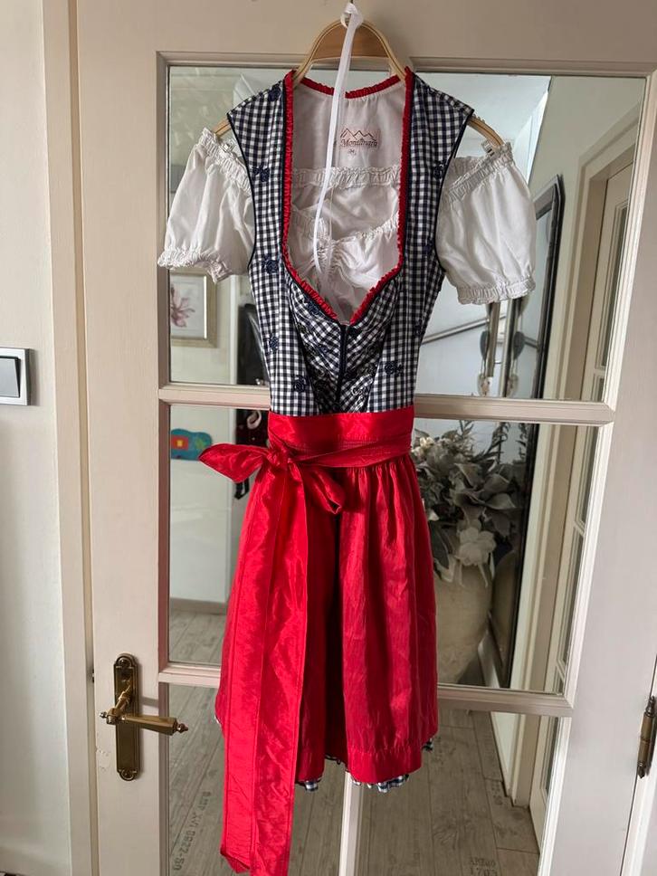 Dirndl La Montanara mt 34/S + Carmenstyle bloes, Kleding | Dames, Carnavalskleding en Feestkleding, Zo goed als nieuw, Kleding