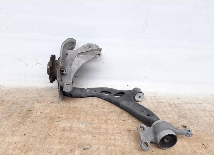 Voorste linker fusee BMW X1 F48 X2 F39 1 F40 2 F44 F45 F46, Auto-onderdelen, Ophanging en Onderstel, BMW, Gebruikt, Ophalen of Verzenden