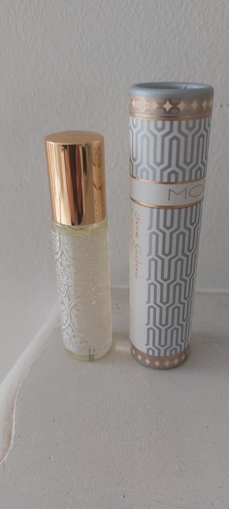 MOR Snow Gardenia Perfume Oil
Little Luxuries

Snow Gardenia, Ophalen of Verzenden, Zo goed als nieuw