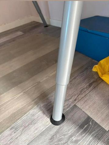 Ikea galant bureau zilverkleurig onderstel - afbeelding 2